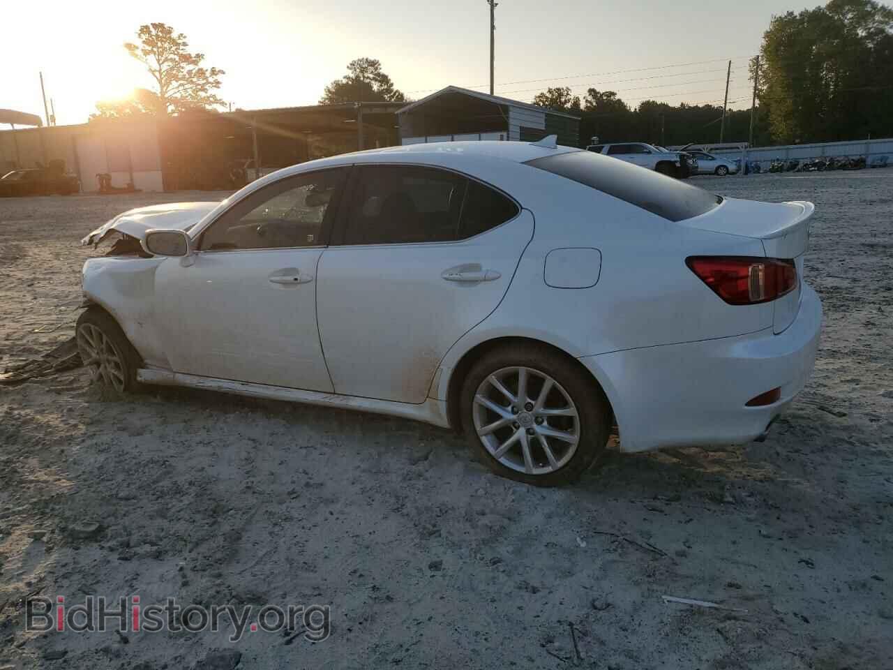 2011 LEXUS IS - VIN: JTHCF5C21B5052179 - Фото 2