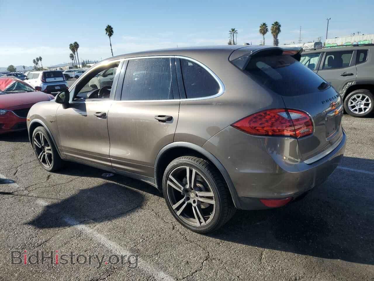 2011 PORSCHE CAYENNE - VIN: WP1AE2A21BLA93855 - Фото 2