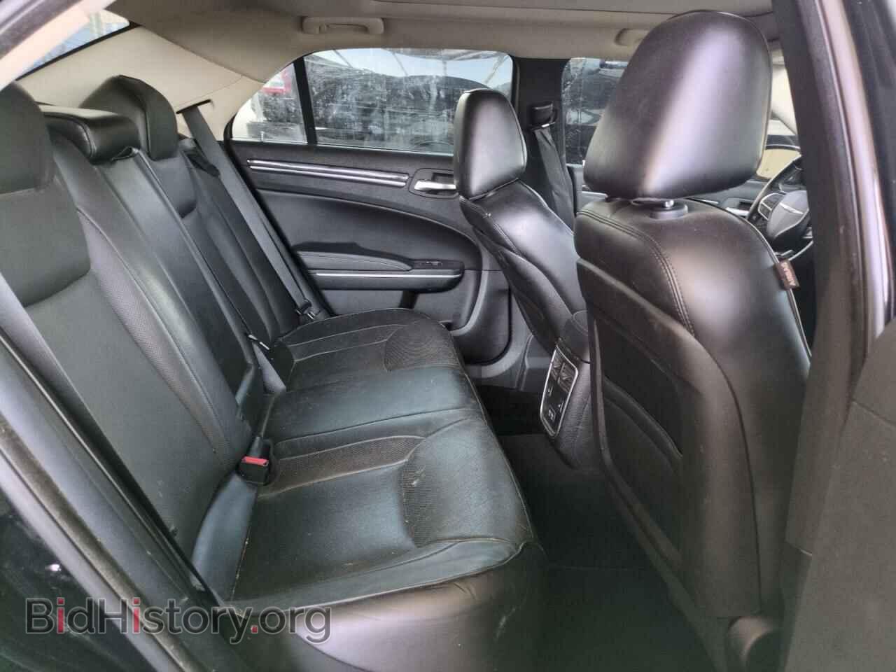 2019 CHRYSLER 300 - VIN: 2C3CCAEG8KH585798 - Фото 10