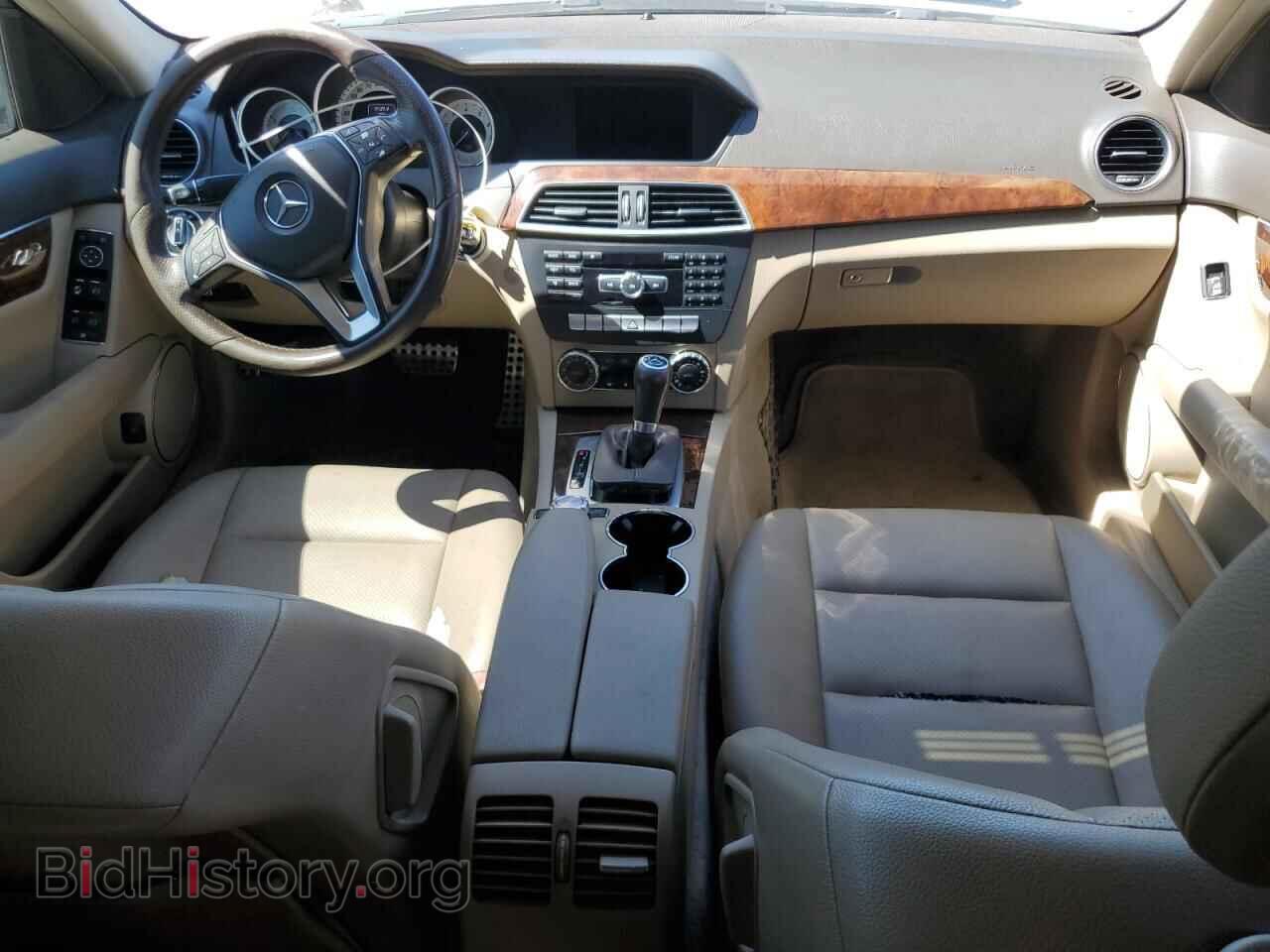 2013 MERCEDES-BENZ C-CLASS - VIN: WDDGF4HB0DA874235 - Фото 8