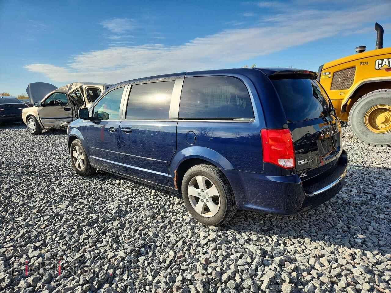 2013 DODGE CARAVAN - VIN: 2C4RDGBG4DR532779 - Photo 2