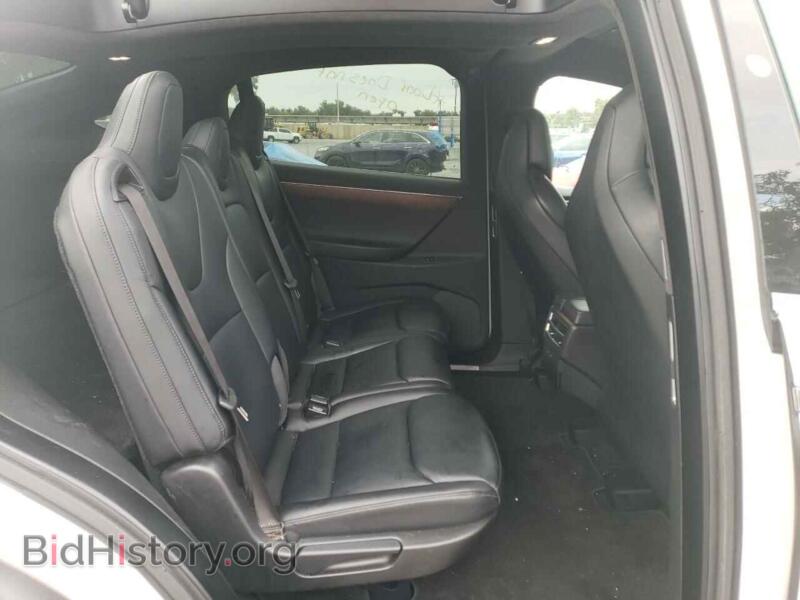 2017 Tesla MODEL X (VIN 5YJXCDE27HF071118) — photo 10 of 13