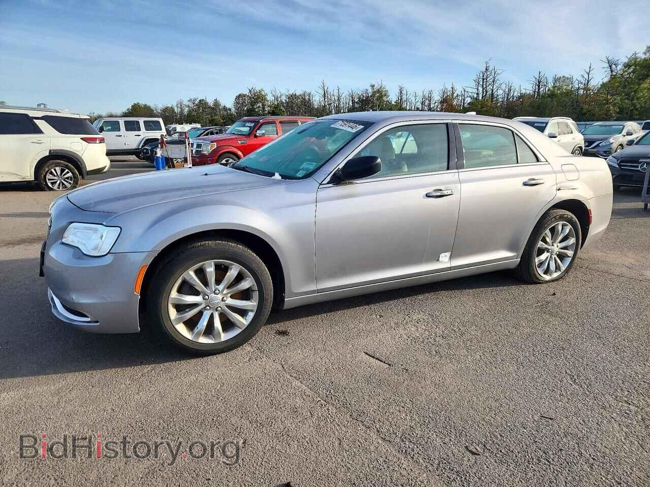 Фотография 2C3CCARG0HH637394 - CHRYSLER 300 2017