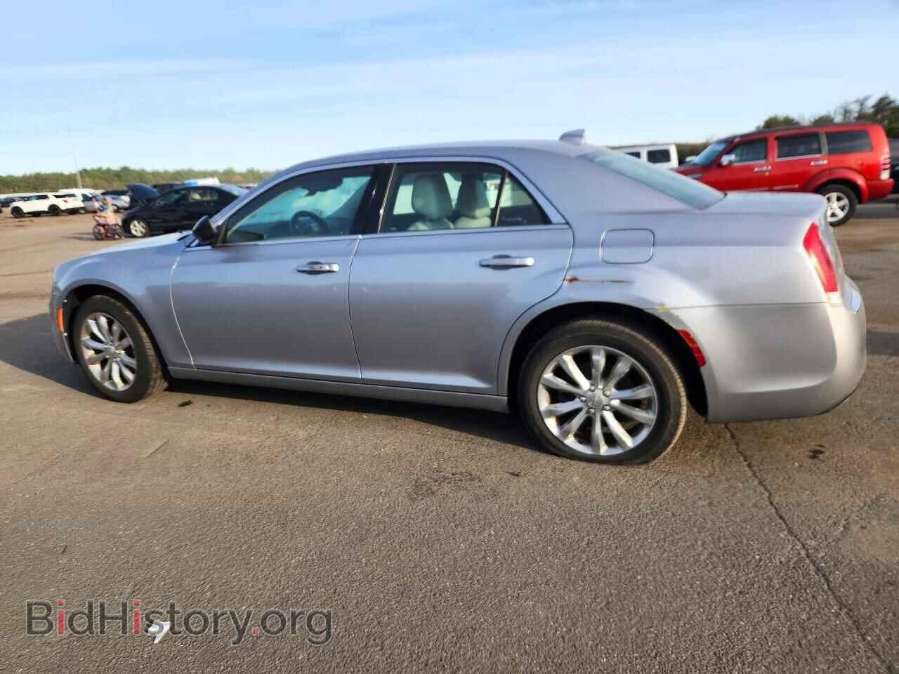 2017 CHRYSLER 300 - VIN: 2C3CCARG0HH637394 - Photo 2
