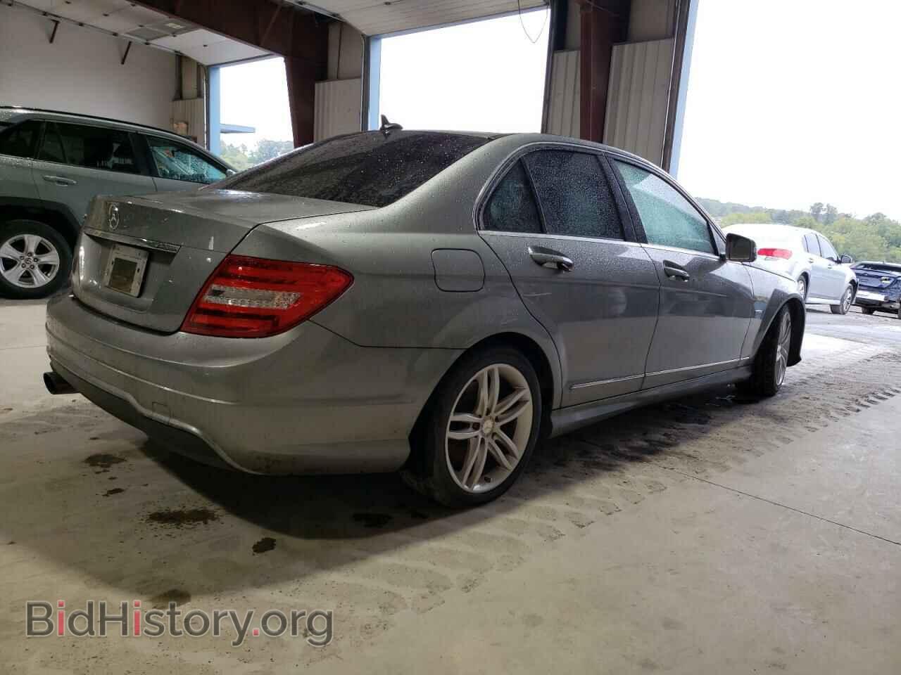 2012 MERCEDES-BENZ C-CLASS - VIN: WDDGF4HB2CR232082 - Фото 3