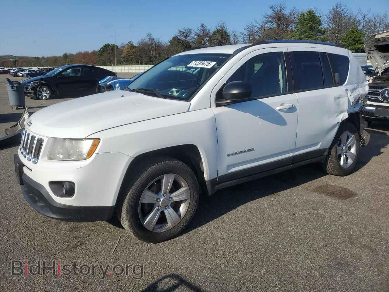 Photo 1J4NT1FB4BD253162 - JEEP COMPASS 2011