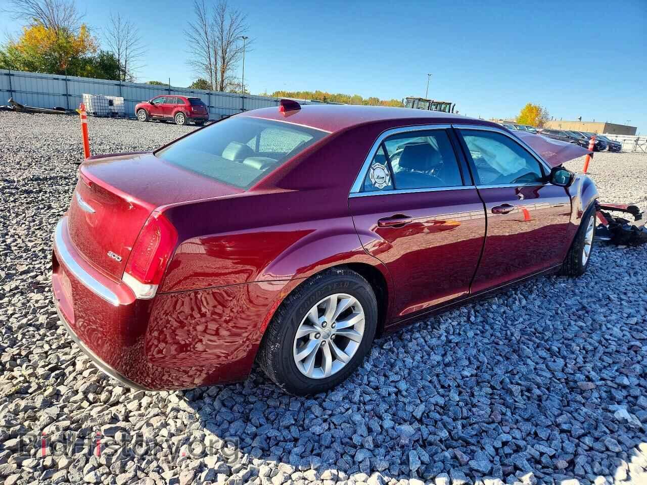 2016 CHRYSLER 300 - VIN: 2C3CCAAG7GH233678 - Photo 3