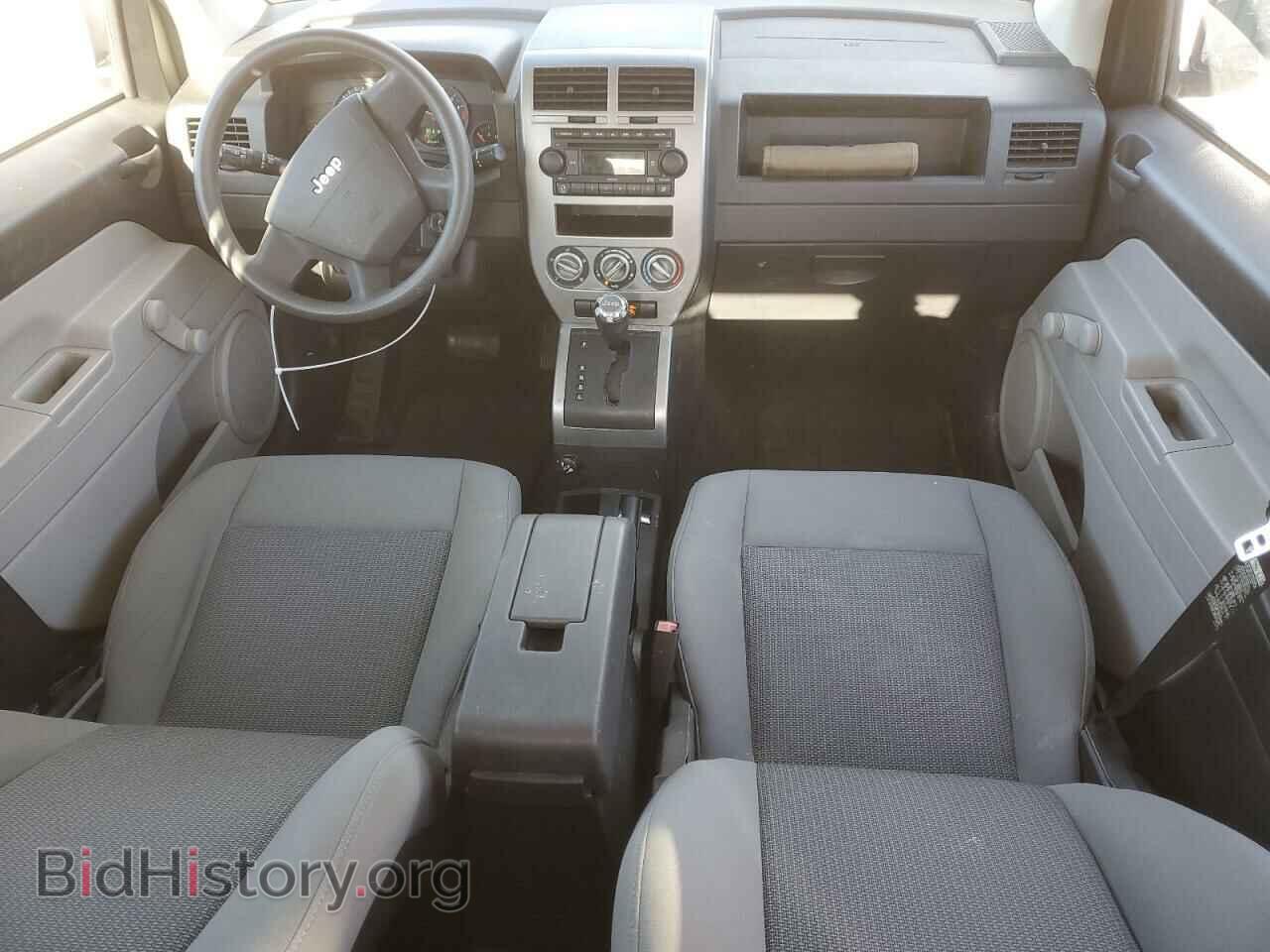 2007 JEEP COMPASS - VIN: 1J8FF47W47D215998 - Photo 8
