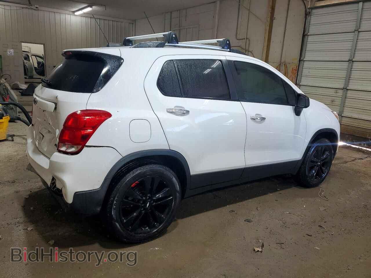 2018 CHEVROLET TRAX - VIN: 3GNCJPSB2JL208295 - Фото 3