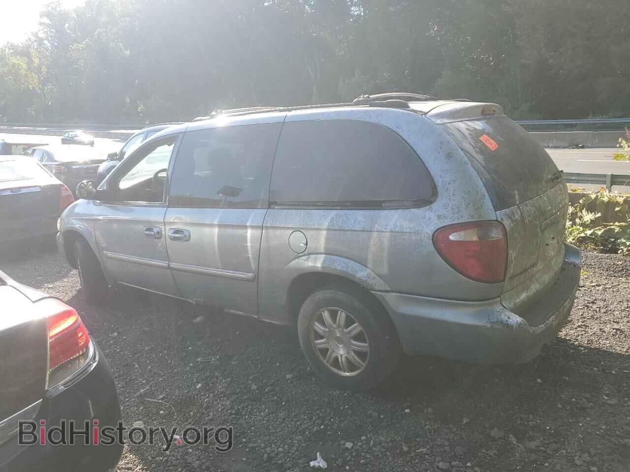 2005 CHRYSLER MINIVAN - VIN: 2C8GP54L25R586997 - Фото 2