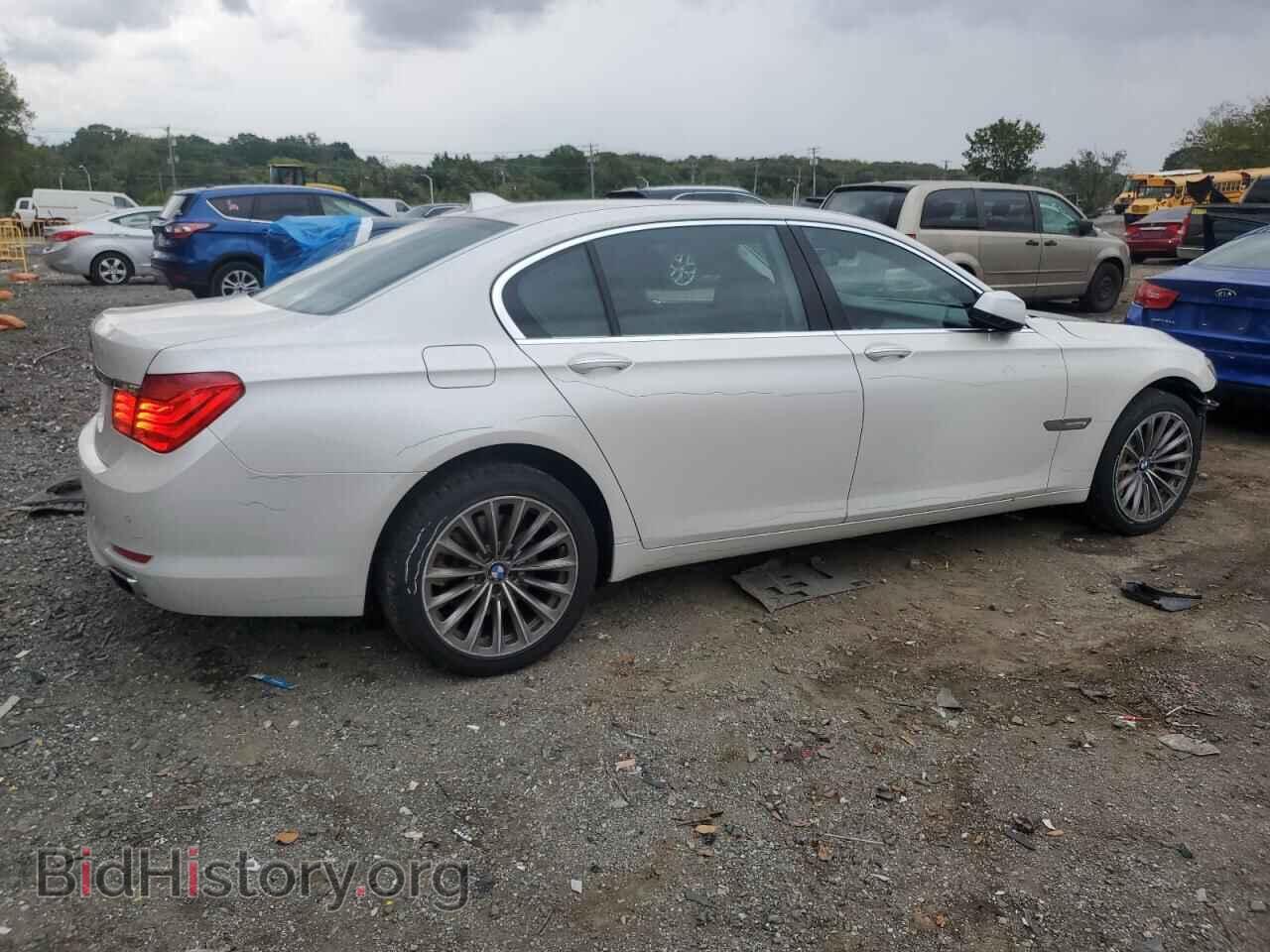 2011 BMW 7 SERIES - VIN: WBAKB4C55BC574125 - Фото 3