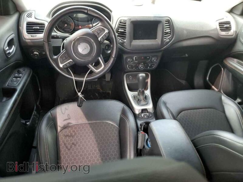 2020 Jeep COMPASS (VIN 3C4NJCBB2LT121784) — photo 8 of 13