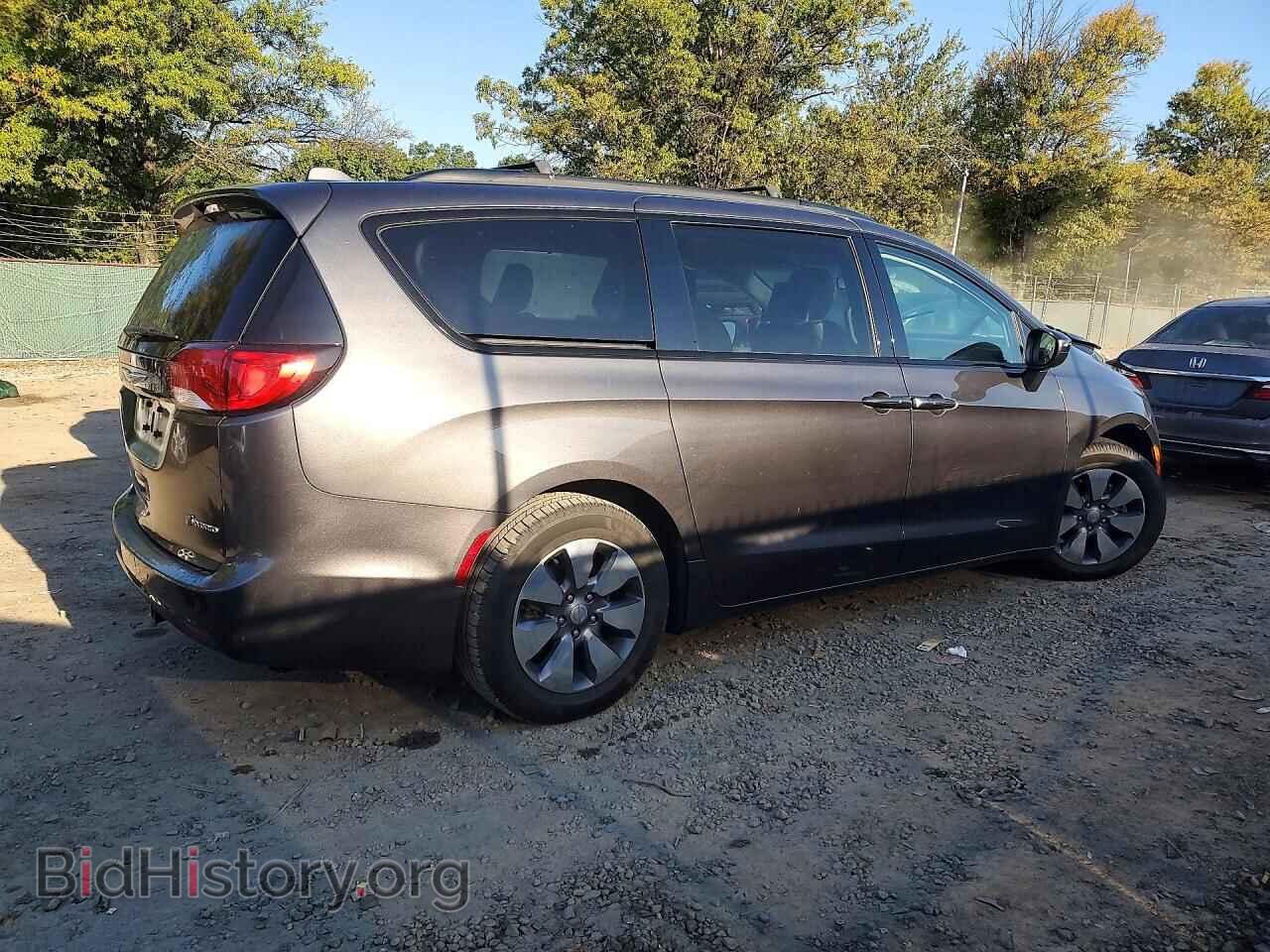 2018 CHRYSLER PACIFICA - VIN: 2C4RC1N70JR365800 - Фото 3