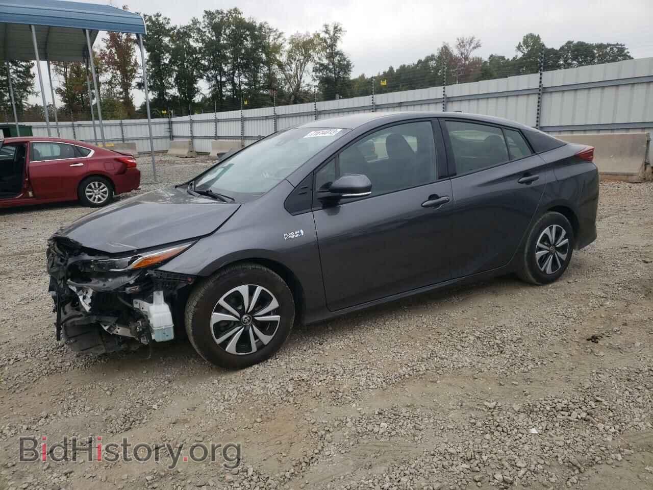 Фотография JTDKARFP2H3000929 - TOYOTA PRIUS 2017