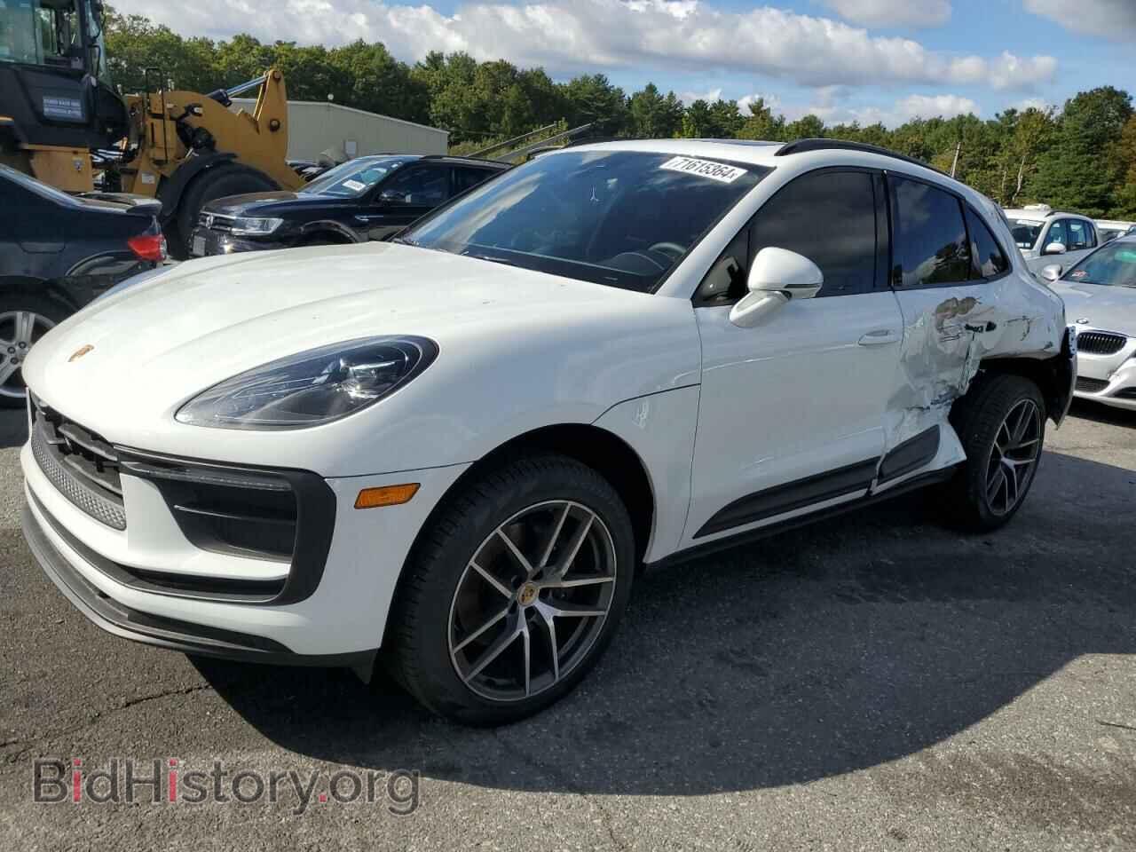 Фотография WP1AA2A51RLB20276 - PORSCHE MACAN BASE 2024