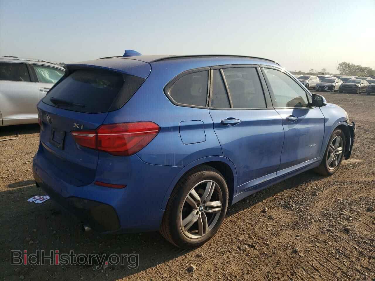 2017 BMW X1 - VIN: WBXHT3C35H5F84580 - Фото 3