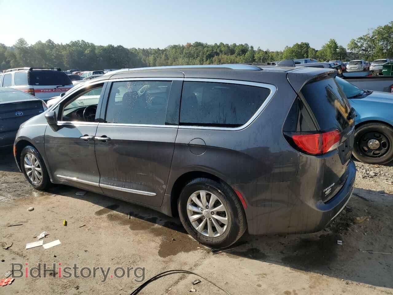 2018 CHRYSLER PACIFICA - VIN: 2C4RC1BG5JR322641 - Фото 2