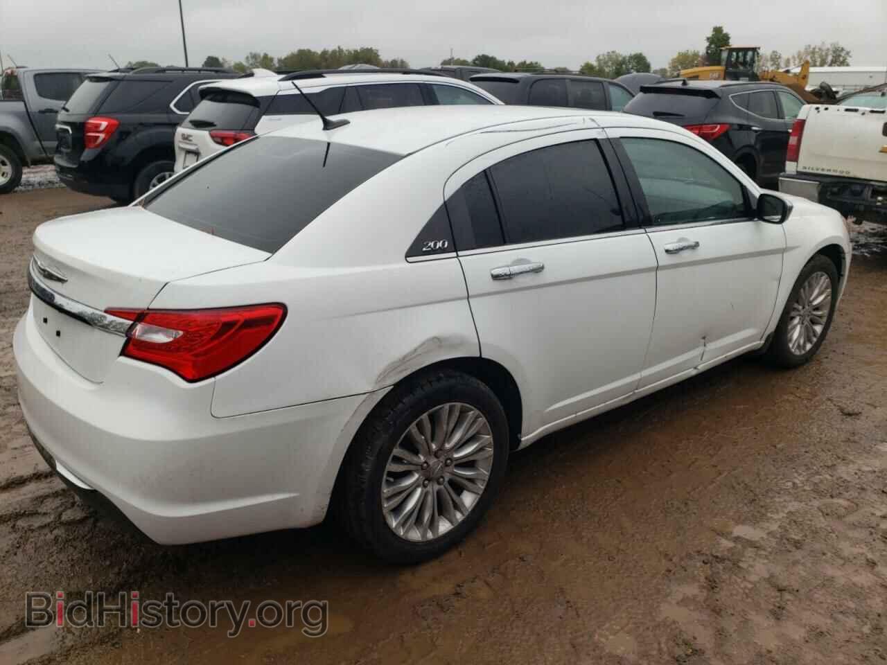 2011 CHRYSLER 200 - VIN: 1C3BC2FB5BN581347 - Фото 3