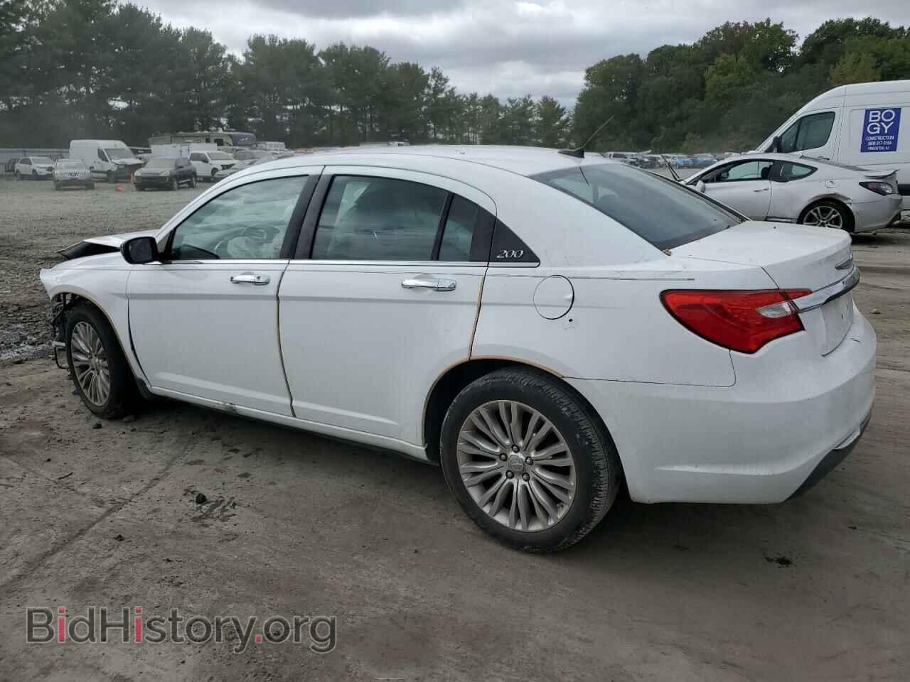 2011 CHRYSLER 200 - VIN: 1C3BC2FG8BN569771 - Фото 2