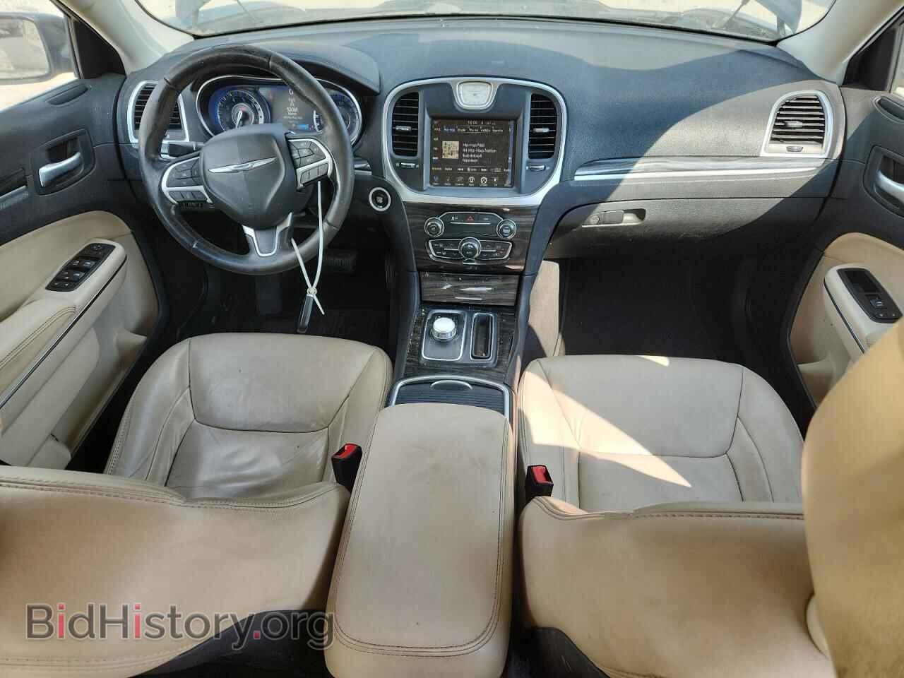 2016 CHRYSLER 300 - VIN: 2C3CCAAG2GH343859 - Фото 8
