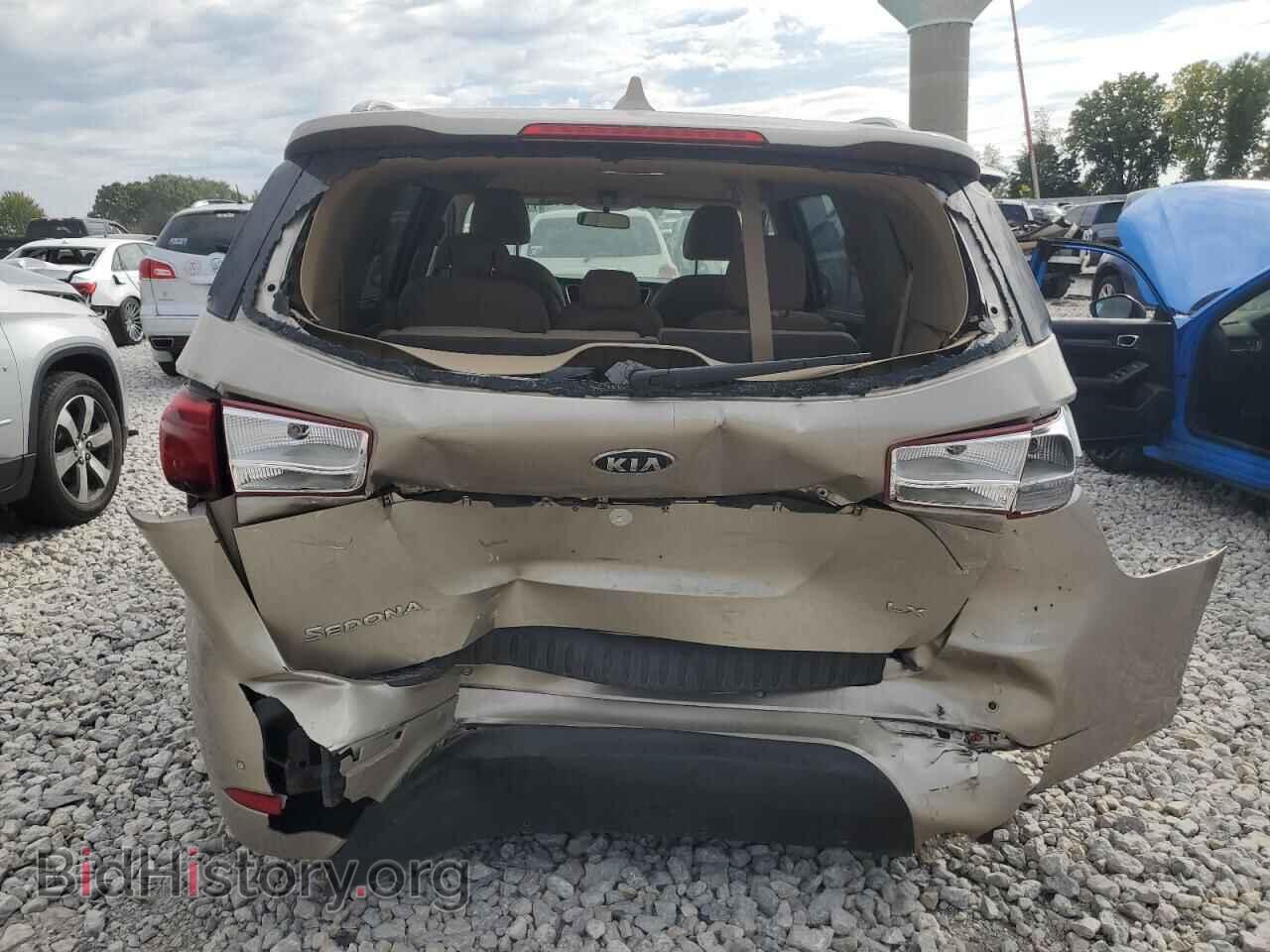 2016 KIA All Models - VIN: KNDMB5C10G6191780 - Photo 6