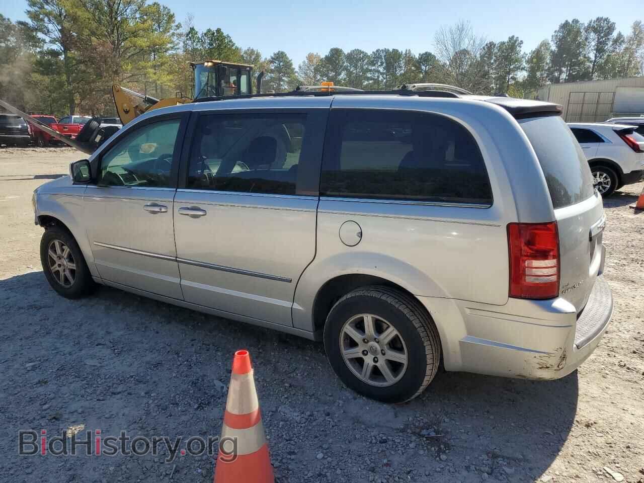 2010 CHRYSLER MINIVAN - VIN: 2A4RR5D14AR337706 - Photo 2