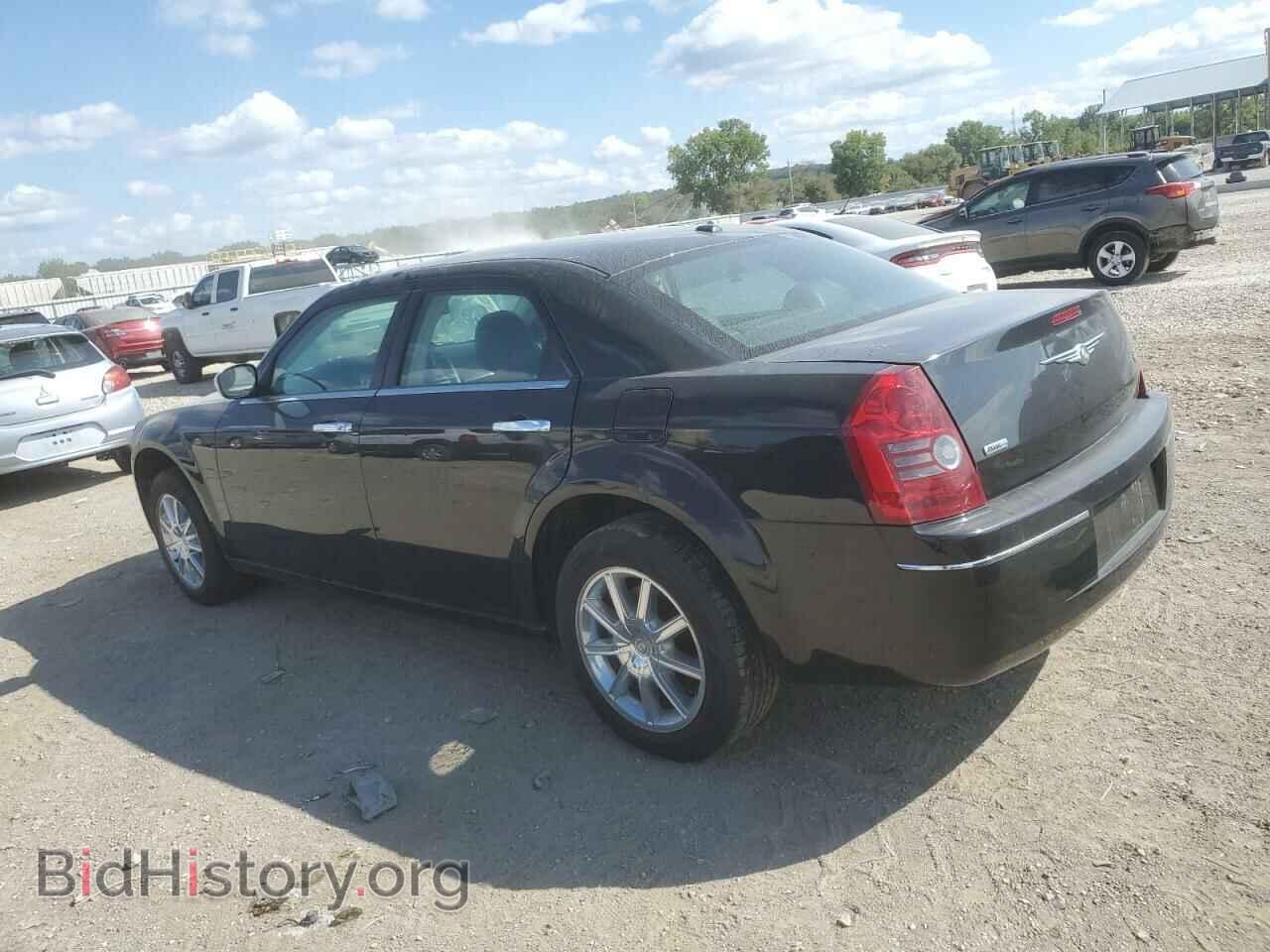 2010 CHRYSLER 300 - VIN: 2C3CK5CV1AH147201 - Фото 2