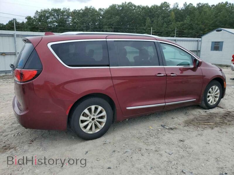 2018 Chrysler PACIFICA (VIN 2C4RC1BG0JR204142) — photo 3 of 13