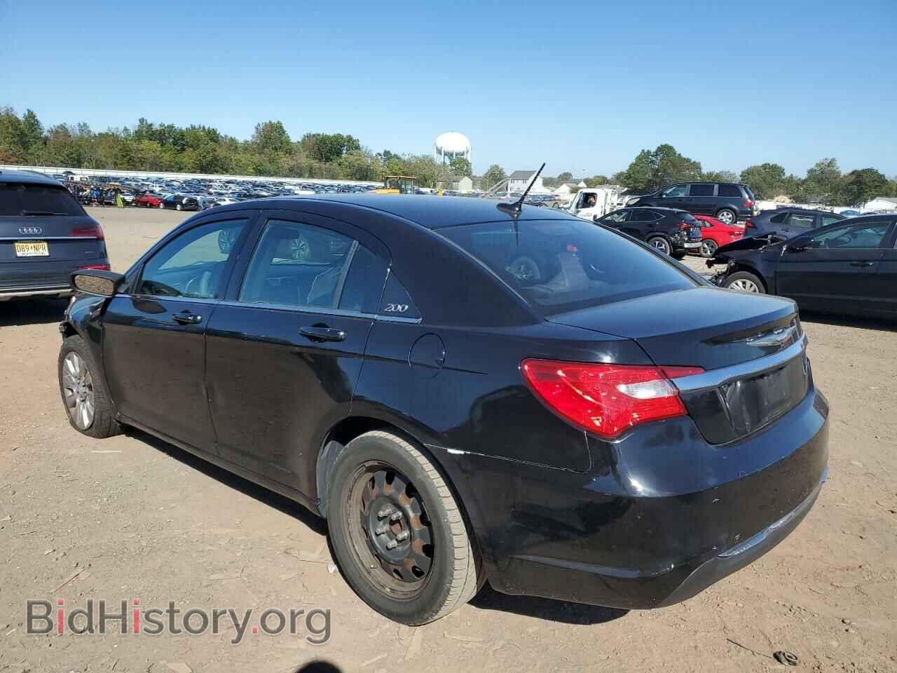 2012 CHRYSLER 200 - VIN: 1C3CCBAB2CN330802 - Фото 2