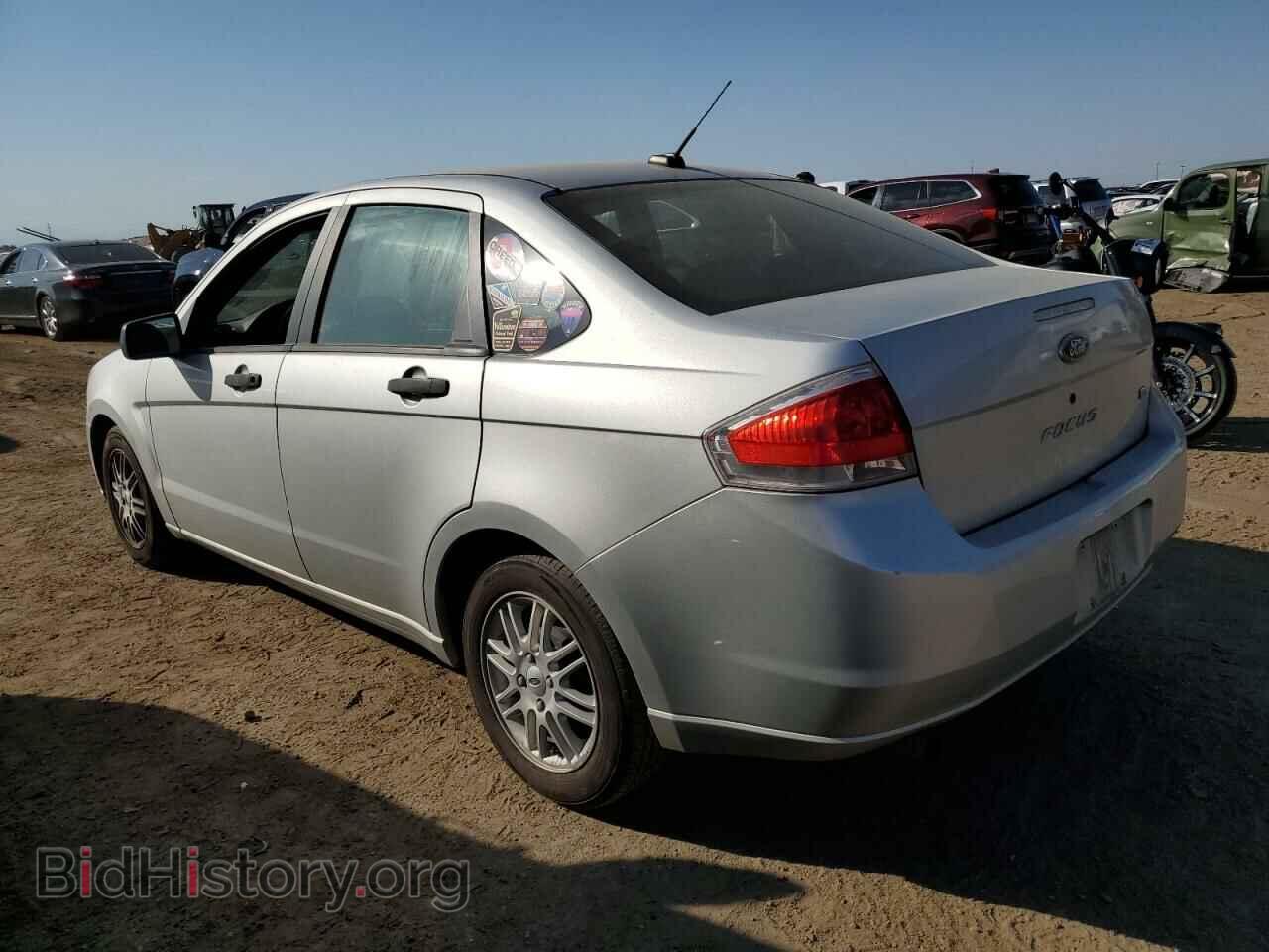 2009 FORD FOCUS - VIN: 1FAHP35N89W268850 - Фото 2