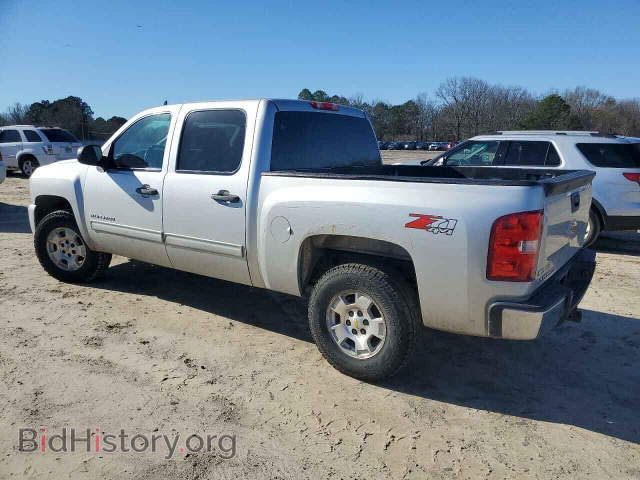 2011 CHEVROLET SILVERADO - VIN: 3GCPKSE39BG253145 - Фото 2