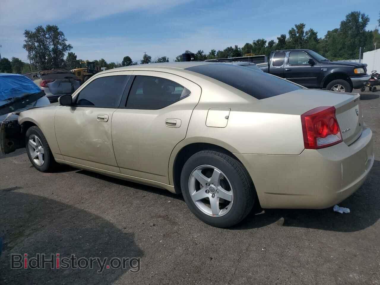 2010 DODGE CHARGER - VIN: 2B3CA4CD4AH179139 - Фото 2