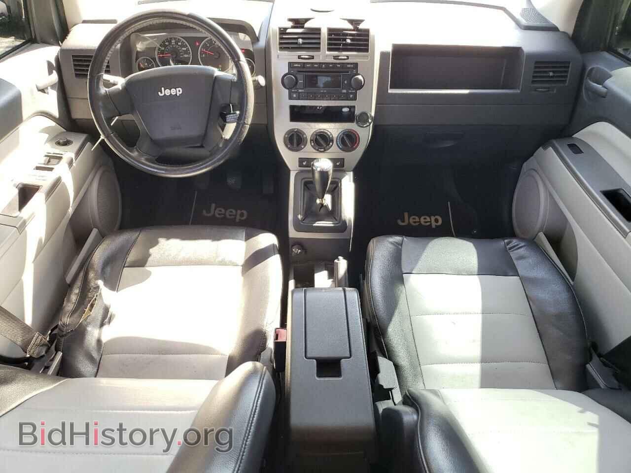 2007 JEEP COMPASS - VIN: 1J8FT57W17D265952 - Фото 8