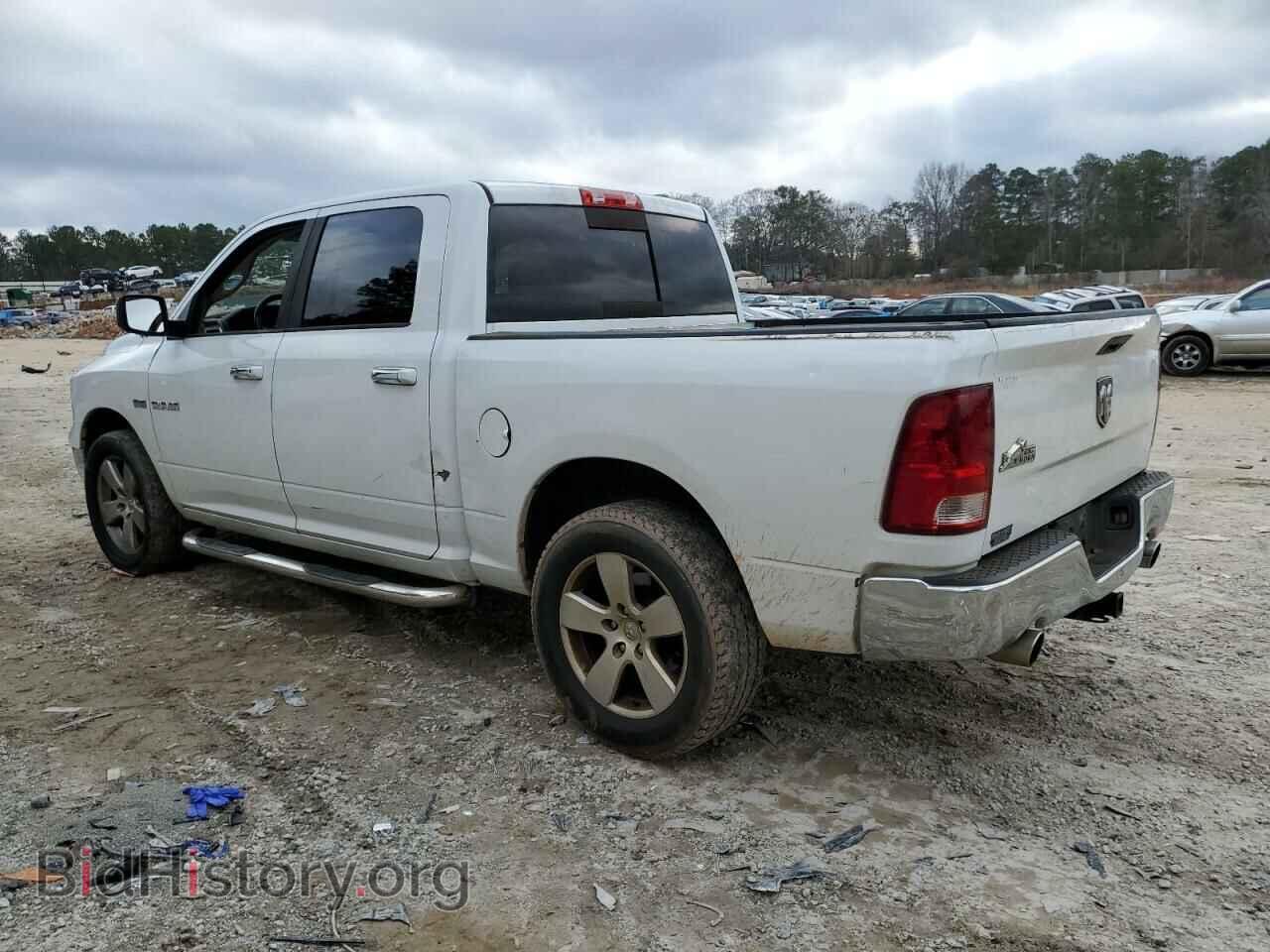 2010 DODGE RAM 1500 - VIN: 1D7RB1CT8AS195032 - Фото 2