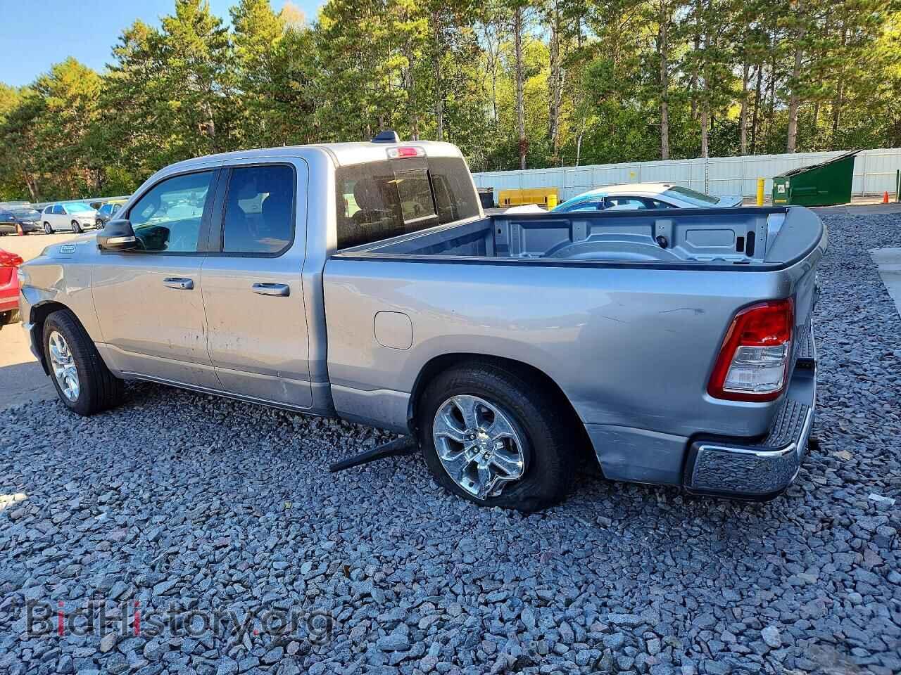 2021 RAM 1500 - VIN: 1C6SRFBTXMN522725 - Фото 2