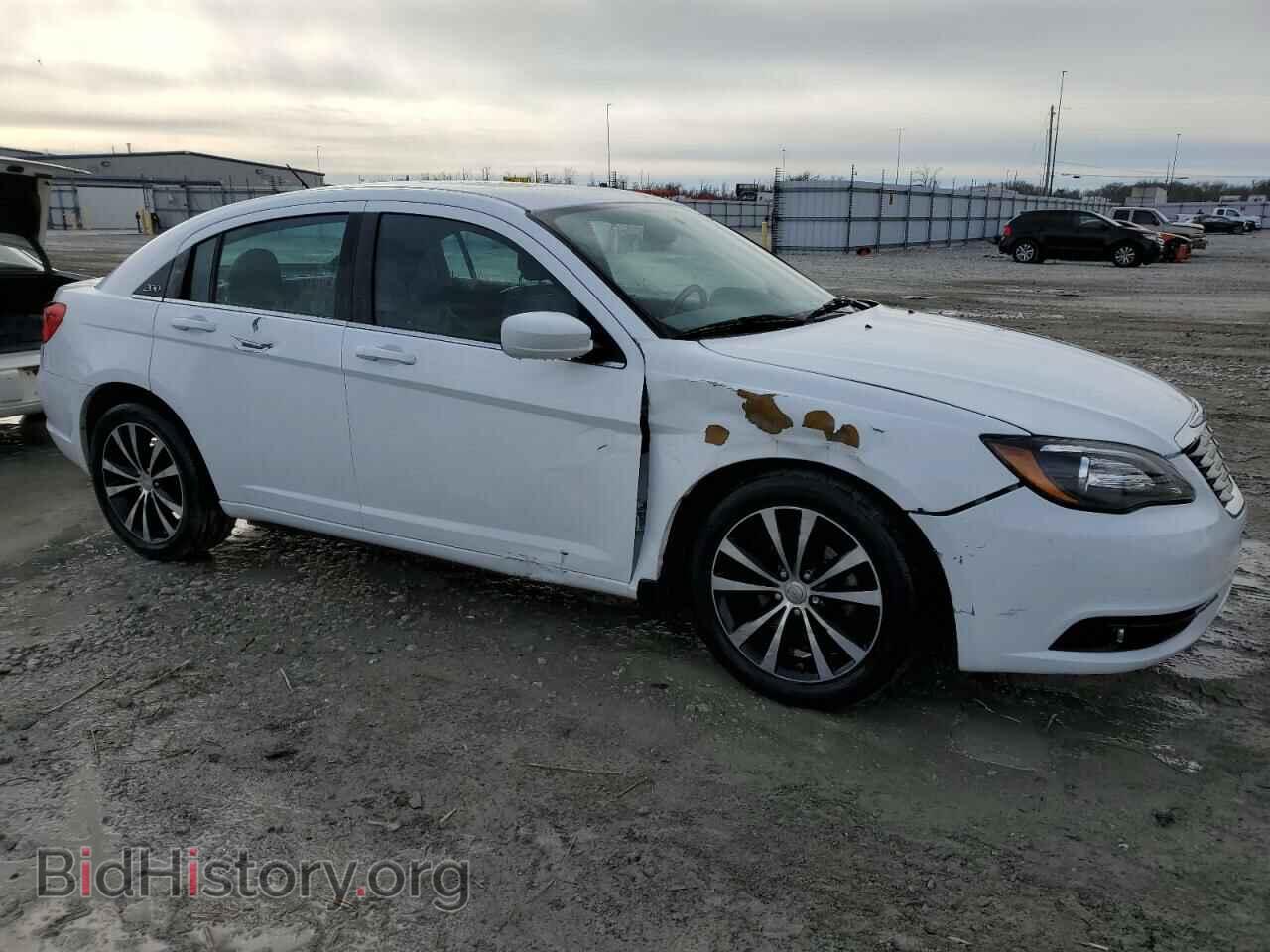 2013 CHRYSLER 200 - VIN: 1C3CCBCG5DN634765 - Фото 4