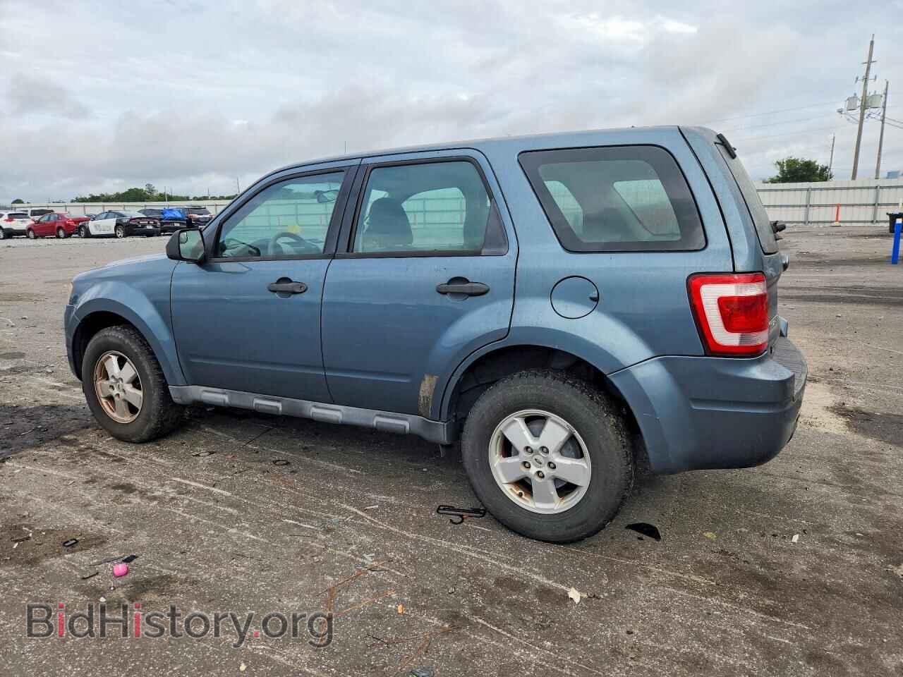 2011 FORD ESCAPE - VIN: 1FMCU0C73BKC16292 - Фото 2