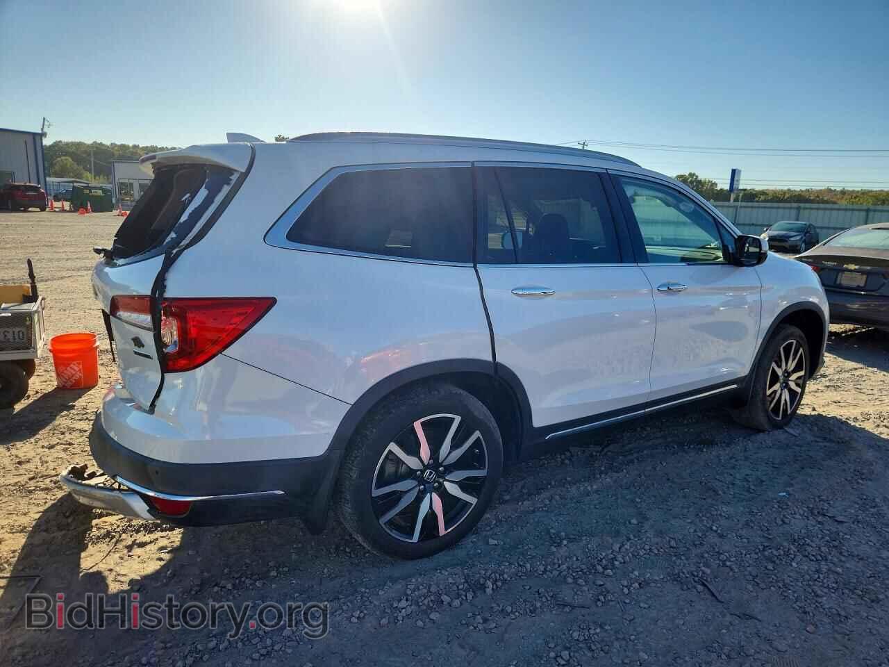 2020 Honda PILOT (VIN 5FNYF5H69LB001063) — фото 3 из 15