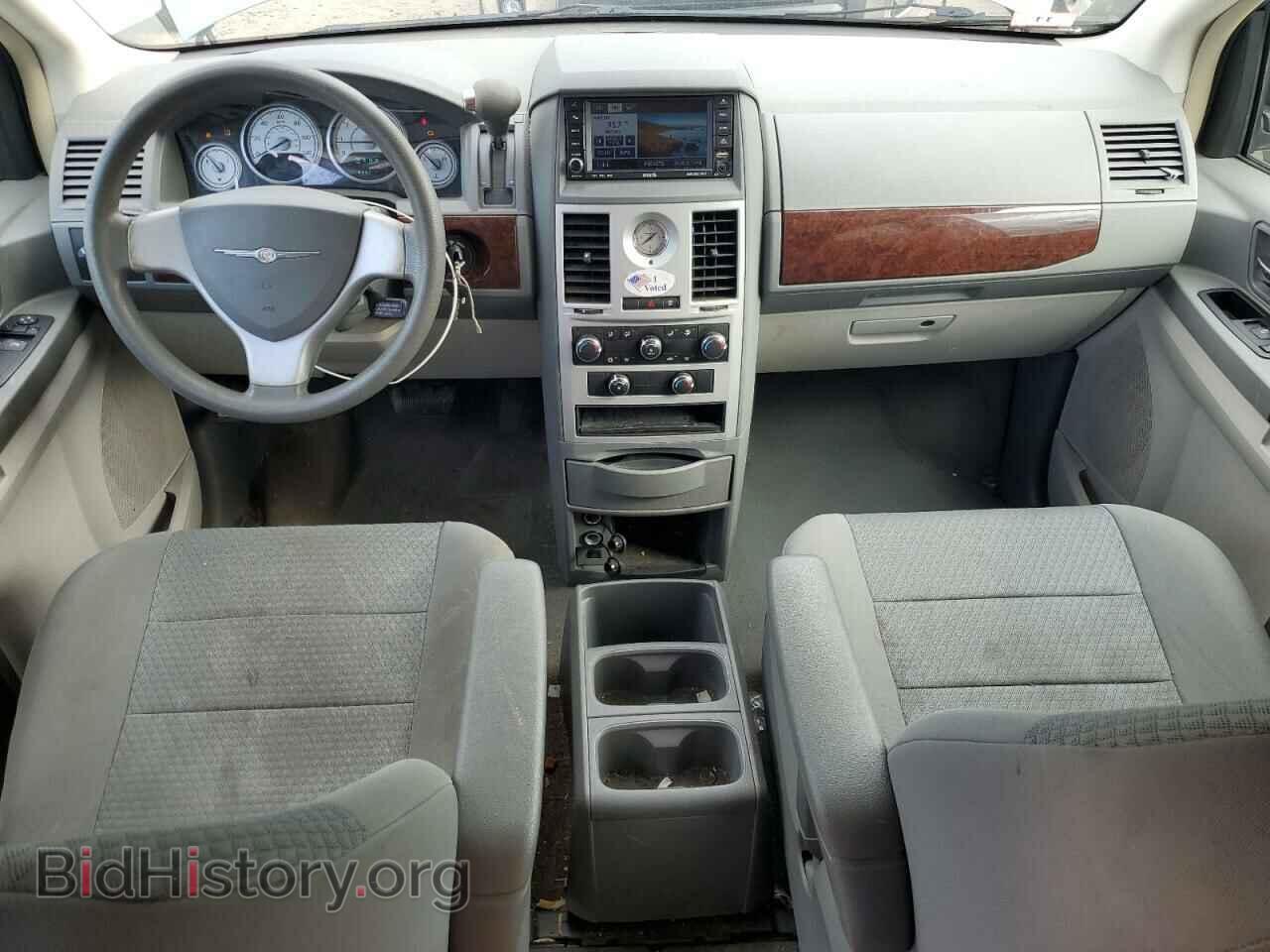 2010 CHRYSLER MINIVAN - VIN: 2A4RR2D1XAR365959 - Photo 8