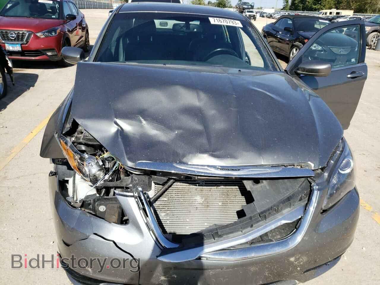 2012 CHRYSLER 200 - VIN: 1C3CCBHG7CN125834 - Фото 11