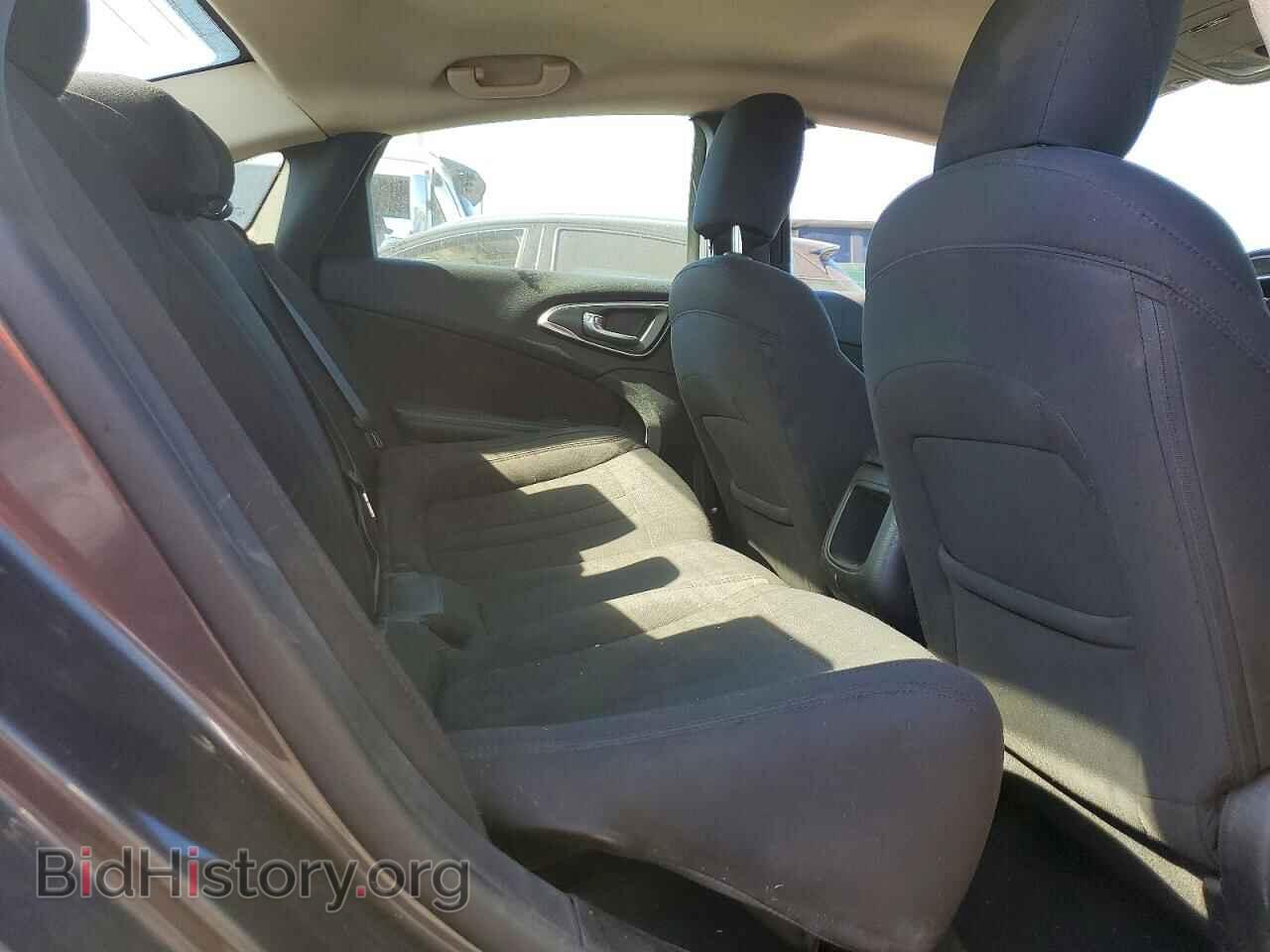 2016 CHRYSLER 200 - VIN: 1C3CCCABXGN102770 - Photo 10