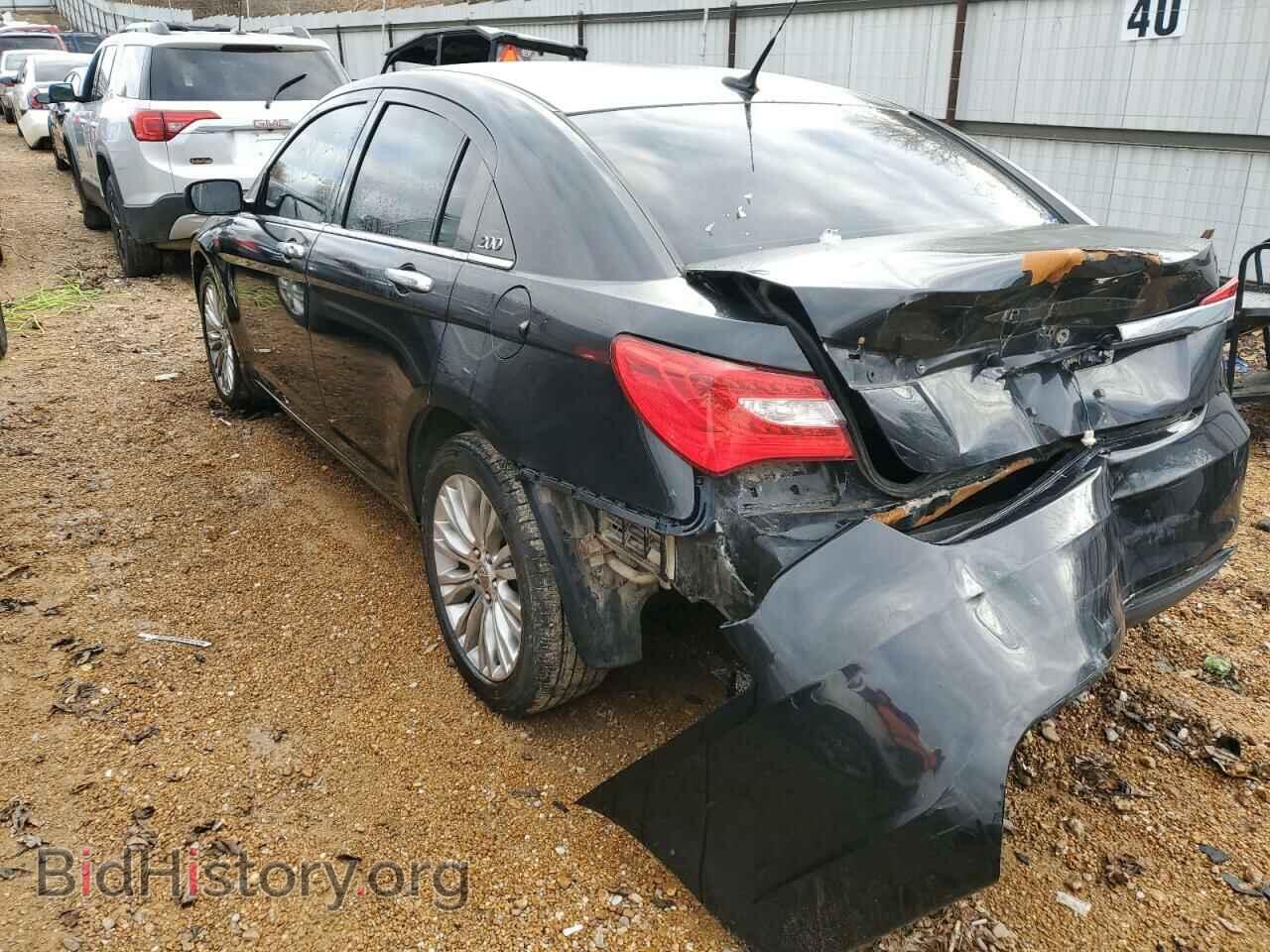 2011 CHRYSLER 200 - VIN: 1C3BC2FG2BN517875 - Фото 2
