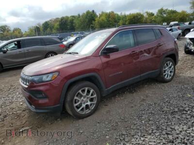 2022 Jeep COMPASS Latitude LUX, бордовый — VIN 3C4NJDFB8NT181393, Copart
