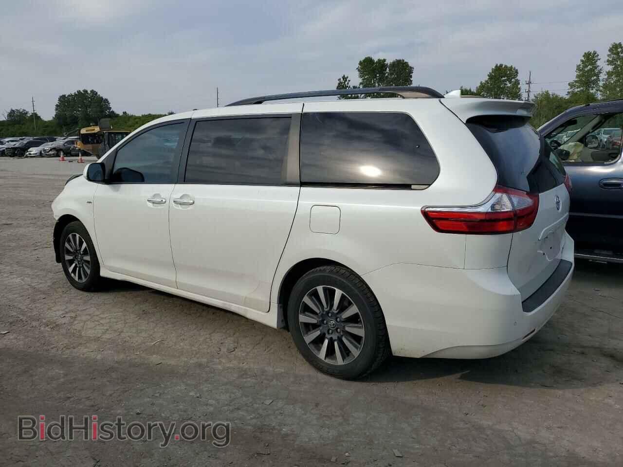 2018 TOYOTA All Models - VIN: 5TDDZ3DC8JS209529 - Фото 2
