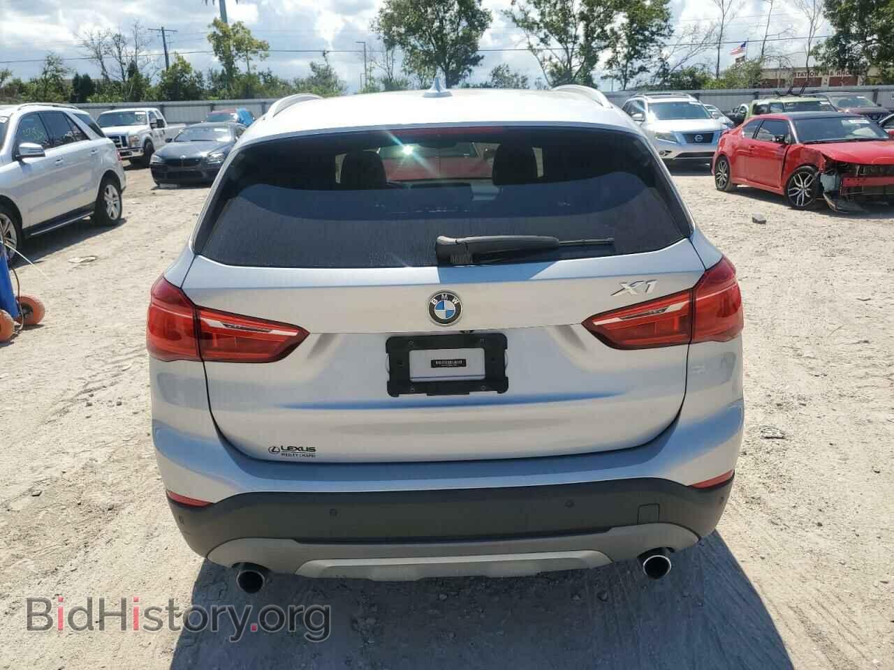 2017 BMW X1 - VIN: WBXHT3Z33H4A52466 - Фото 6