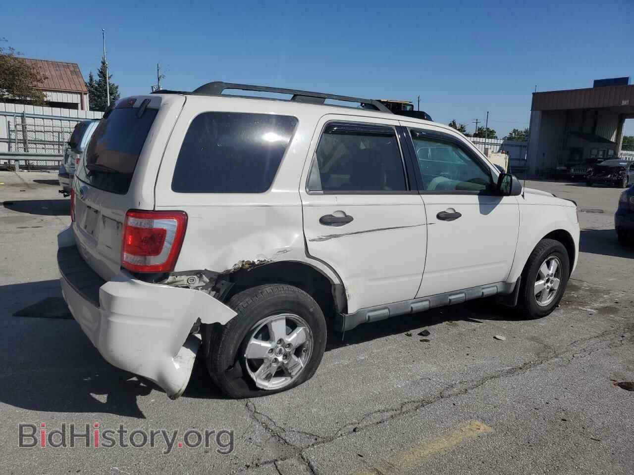 2010 FORD ESCAPE - VIN: 1FMCU0D75AKA31402 - Фото 3