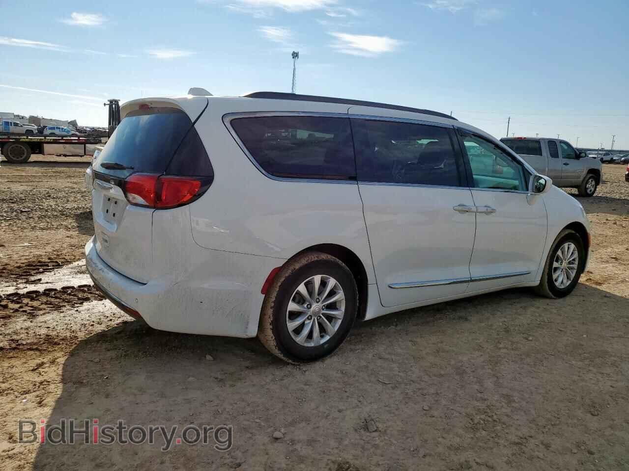 2017 CHRYSLER PACIFICA - VIN: 2C4RC1BG0HR533871 - Фото 3