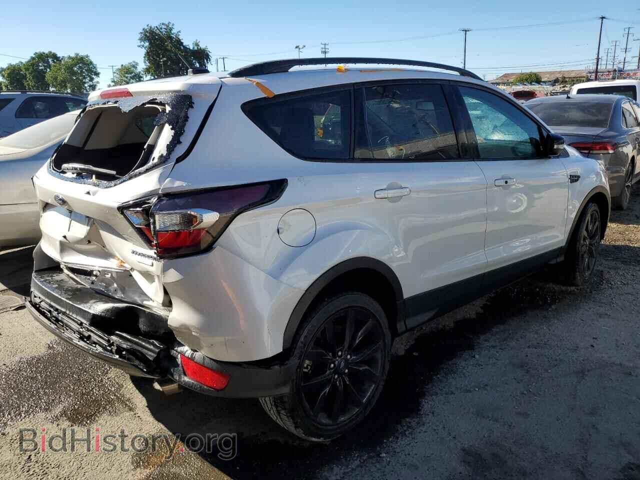 2017 FORD ESCAPE - VIN: 1FMCU0J90HUC26408 - Фото 3