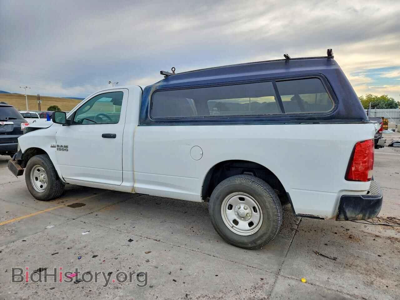 2018 RAM 1500 - VIN: 3C6JR7DTXJG219785 - Photo 2