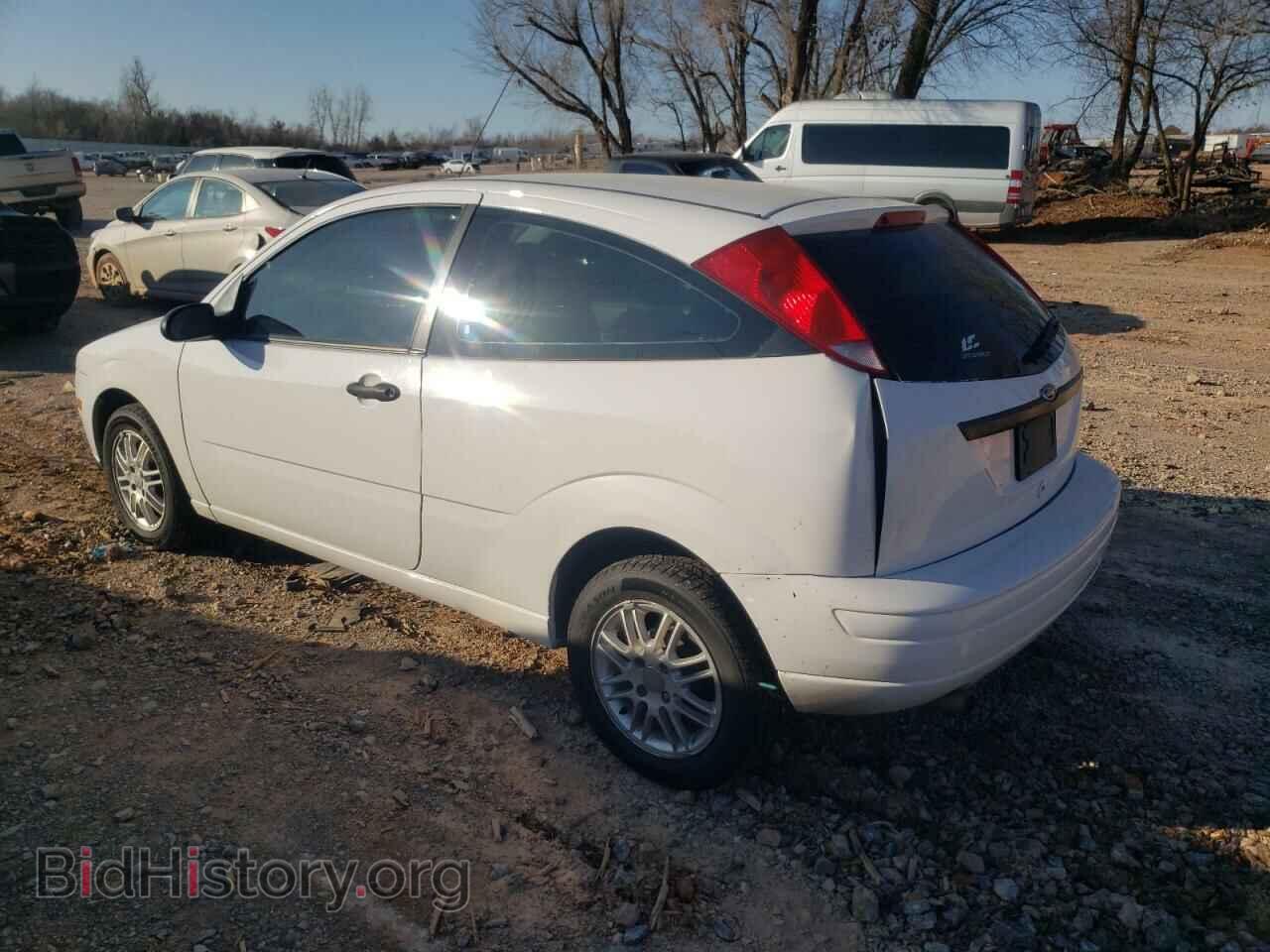 2007 FORD FOCUS - VIN: 1FAFP31N57W169719 - Фото 2